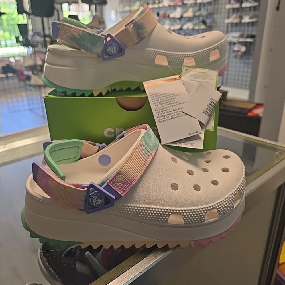 NEW with Box-CROCS Ombre Hiker Clog W8/M6